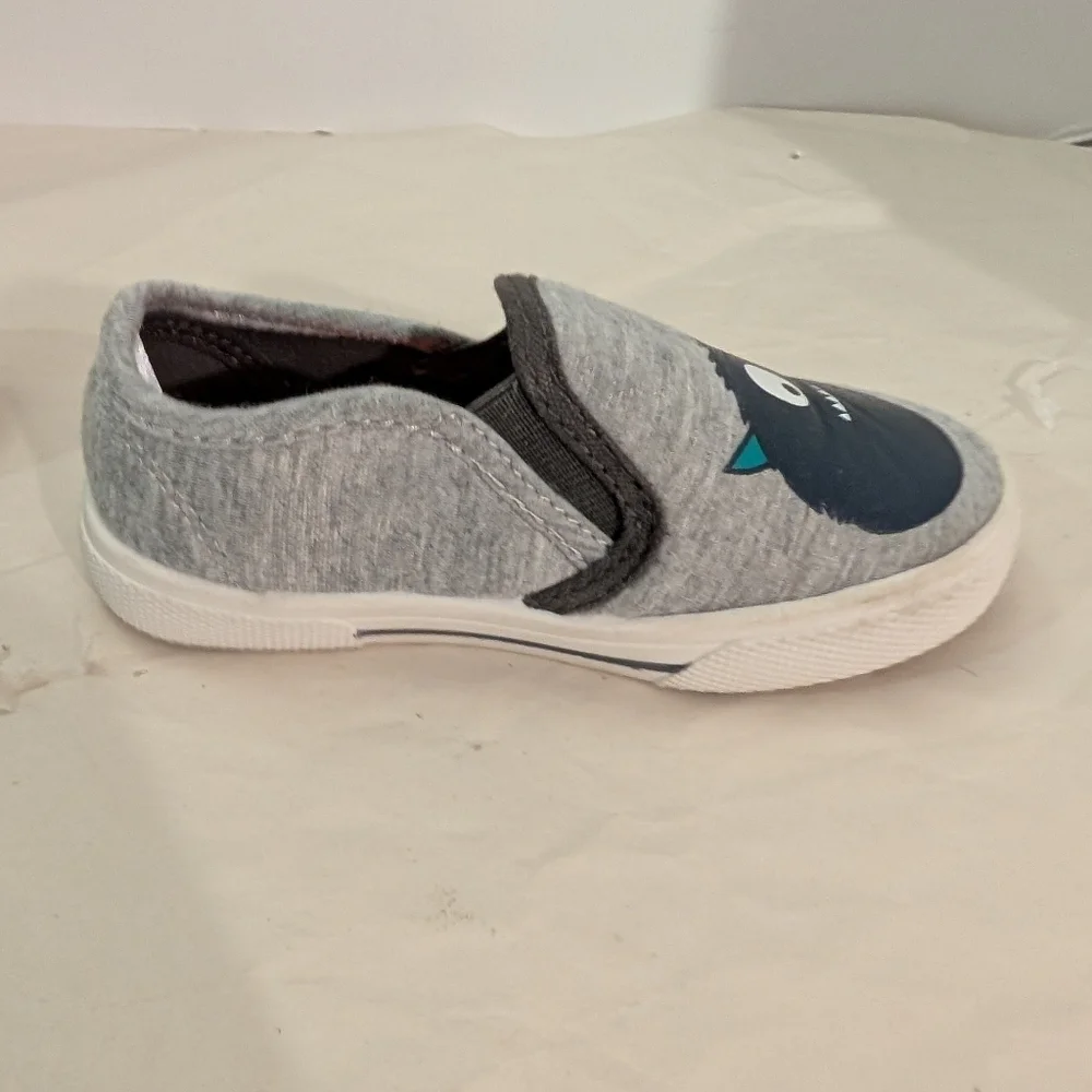 Carter's Toddler Boy Monster Design Damon Lightweight Slip-On Shoes in Size 7